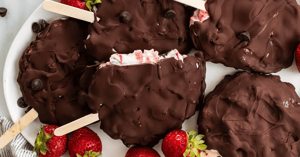 Chocolate Covered Strawberry Frozen Yogurt Bars