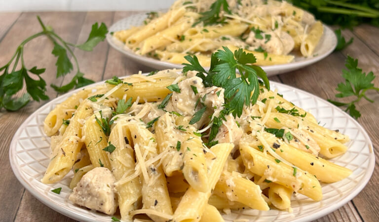 One Pot Garlic Parmesan Chicken Pasta