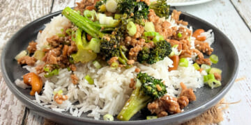 20 Minute Garlic Butter Cashew Chicken