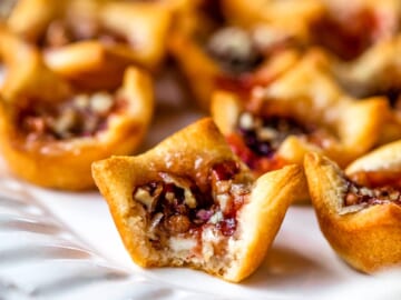 Sugar Plum Baked Brie Bites