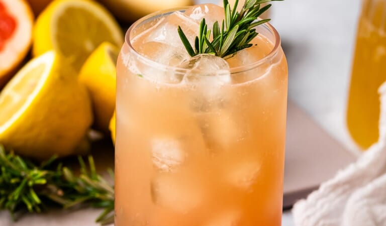 Grapefruit-Ginger Kombucha Mocktail