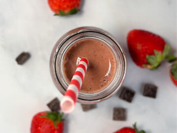 Chocolate Strawberry Banana Smoothie