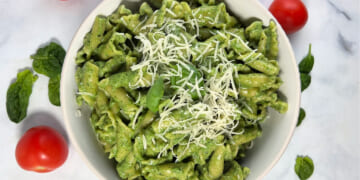 Green Pasta Sauce