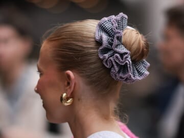 British Women Are Reclaiming The Scrunchie - Here's What Fashion Experts Have To Say