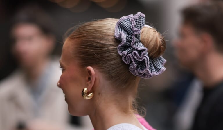 British Women Are Reclaiming The Scrunchie – Here's What Fashion Experts Have To Say