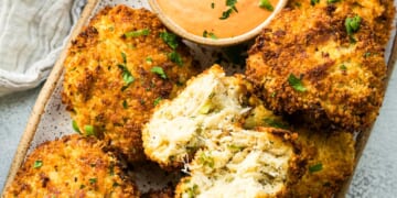 Fish Cakes with Roasted Pepper Sauce