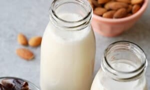 how to make homemade almond milk